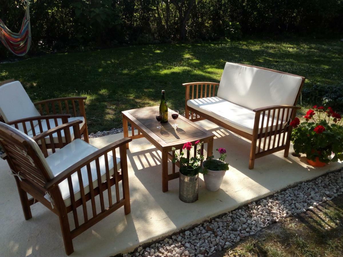 Chalais  Le Fagnard Bed & Breakfast エクステリア 写真
