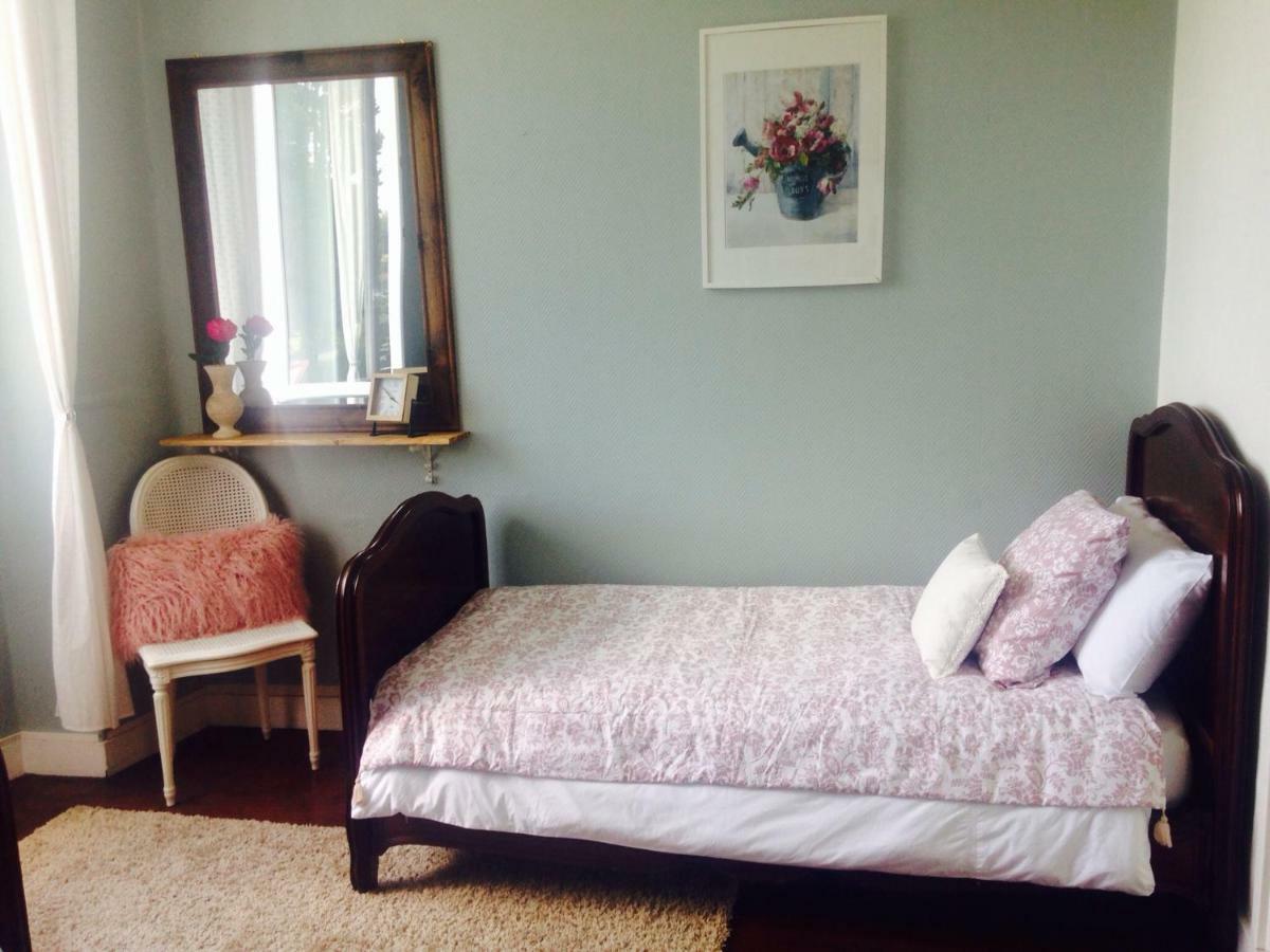 Chalais  Le Fagnard Bed & Breakfast エクステリア 写真