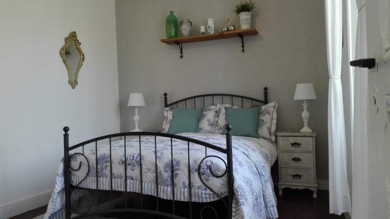 Chalais  Le Fagnard Bed & Breakfast エクステリア 写真